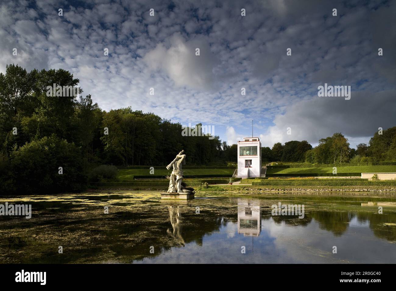 See mit herkules-Skulptur und Globe-Haus, Neuwerkgarten, Schloss Gottorf, Schleswig, Schleswig-Holstein, Deutschland, Europa Stockfoto