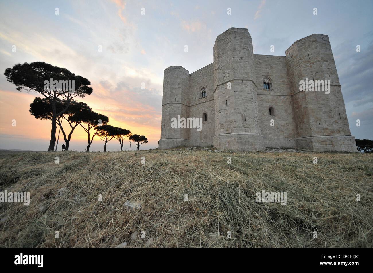 Castel del Monte bei Sonnenuntergang, Apulien, Italien Stockfoto