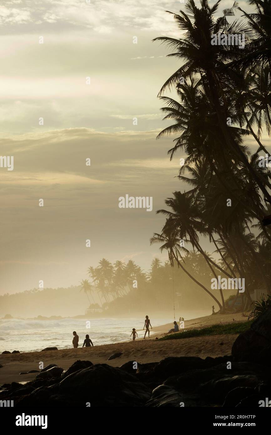 Strand von Unawatuna, Galle District, südliche Provinz, Sri Lanka Stockfoto