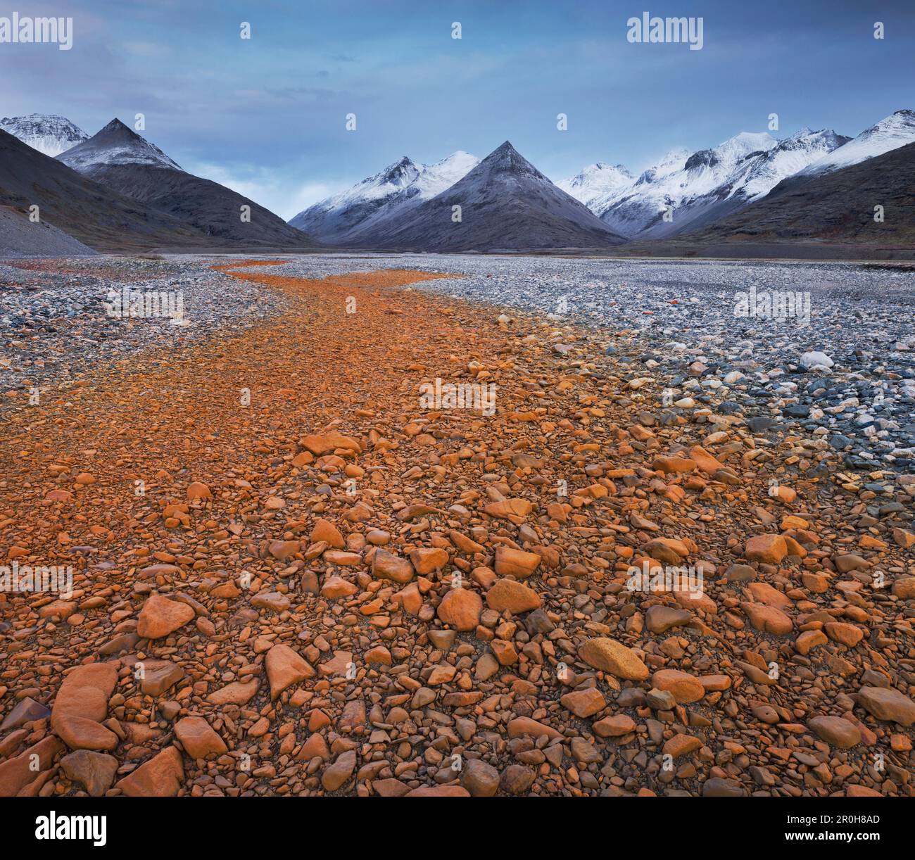 Rostfarbenes Flussbett, Fjardara, Endalausidalur, Lambatungnafjall, Ost-Island, Island Stockfoto