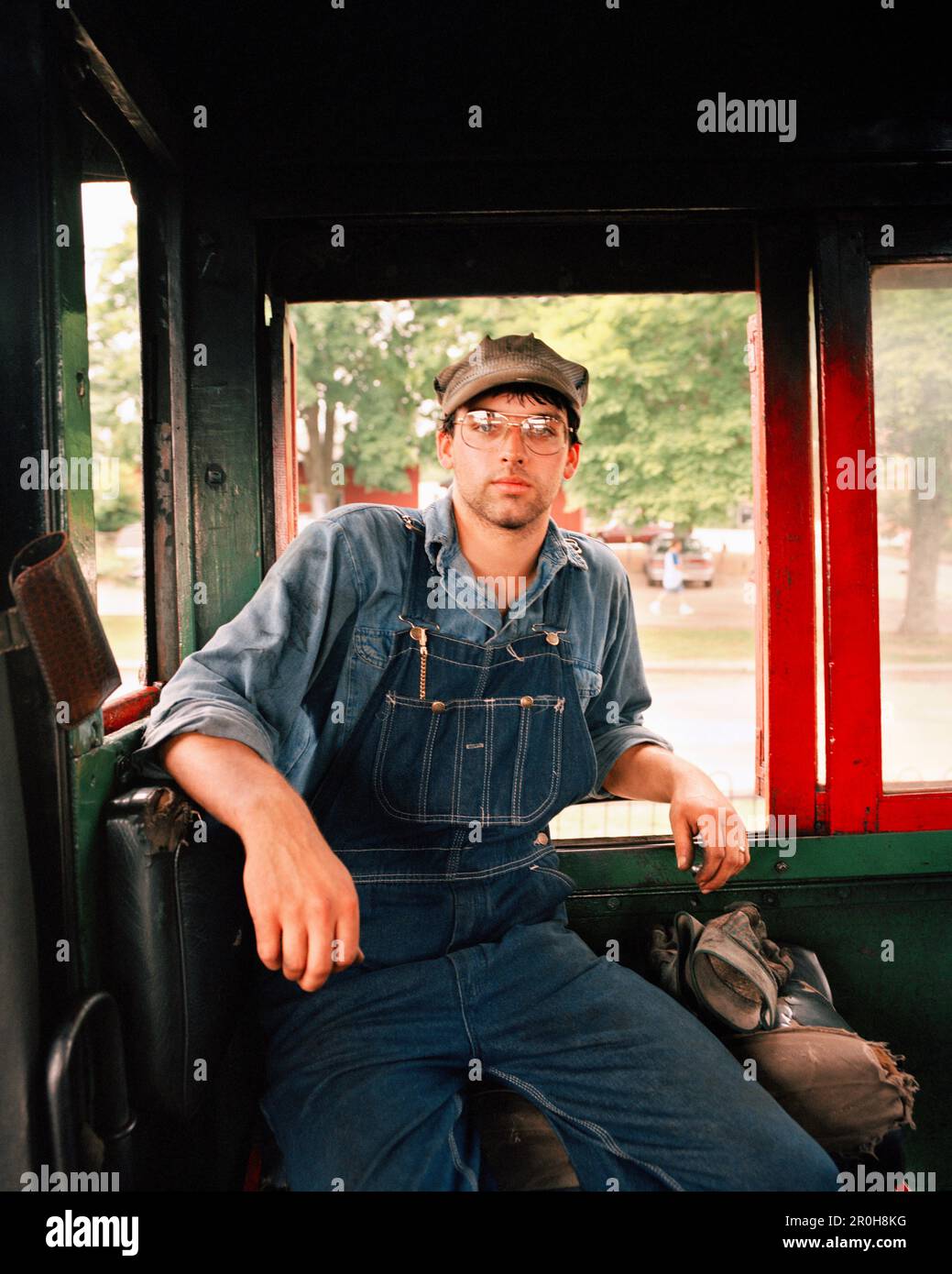 USA, Connecticut, Porträt eines Zugingenieurs in Essex. Stockfoto