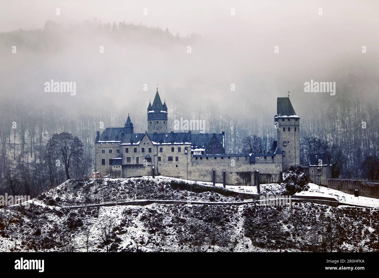 Schloss Altena im Winter, Deutschland, Nordrhein-Westfalen, Sauerland, Altena Stockfoto