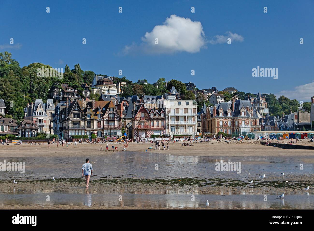 Strand in Trouville-sur-Mer, Niedernormandie, Normandie, Frankreich Stockfoto