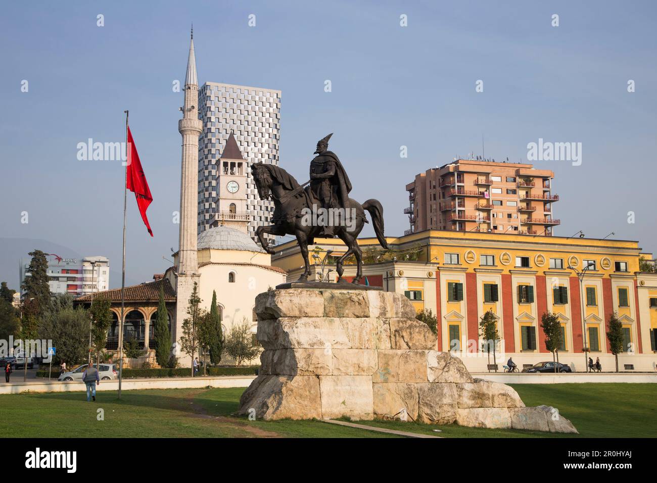 Skanderbeg-Reiterstatue auf dem Skanderberg-Platz, Tirana, Albanien Stockfoto