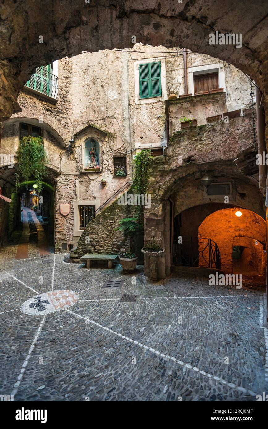 Dolceacqua, Val Nervia, Provinz Imperia, Ligurien, italienische Riviera, Italien Stockfoto