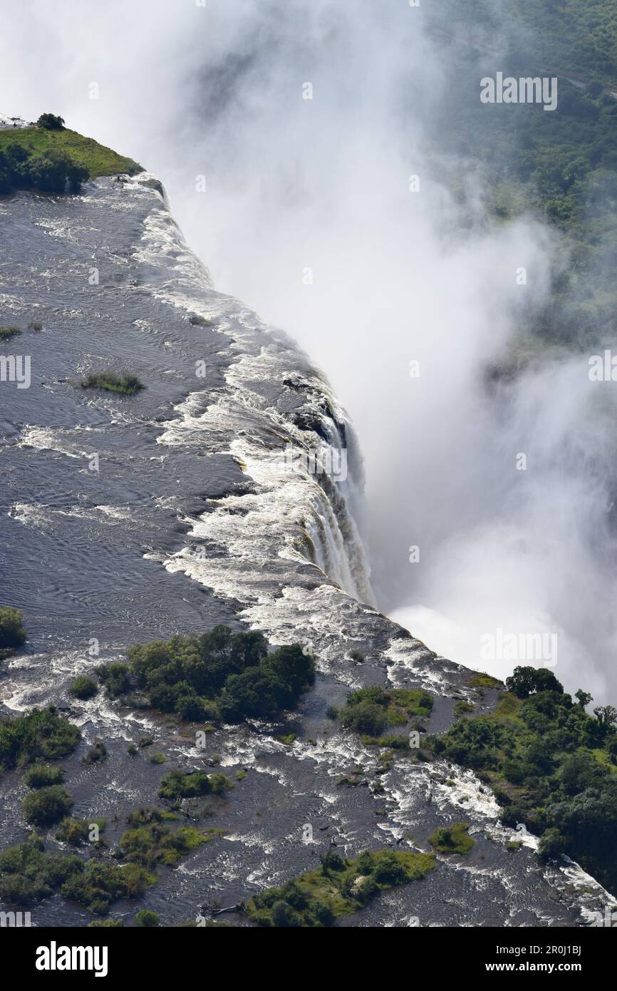 Luftaufnahme des Randes des Victoria Falls Wasserfalls Stockfoto
