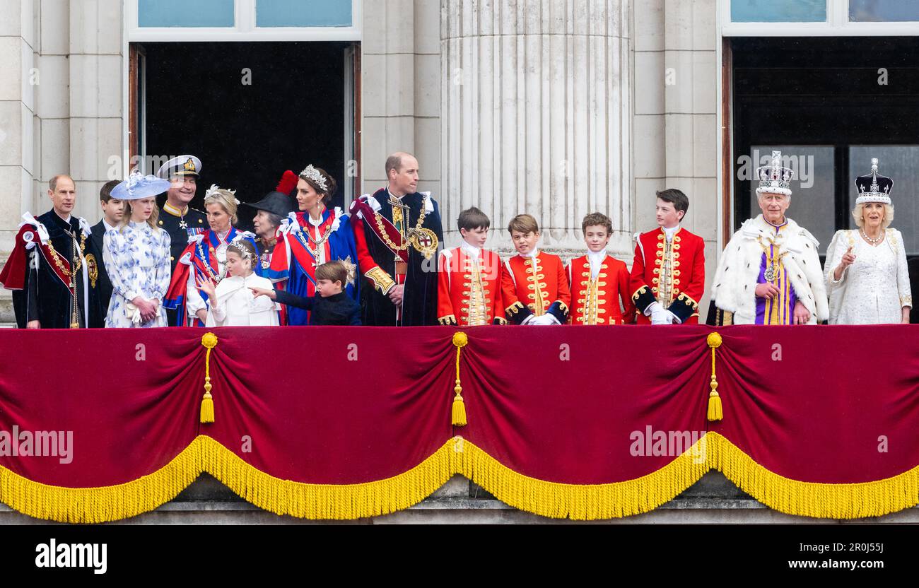London, England. UK. 06. Mai 2023. Prinz Edward, Herzog von Edinburgh, James, Graf von Wessex, Lady Louise Windsor, Vizeadmiral Sir Timothy Laurence, Stockfoto