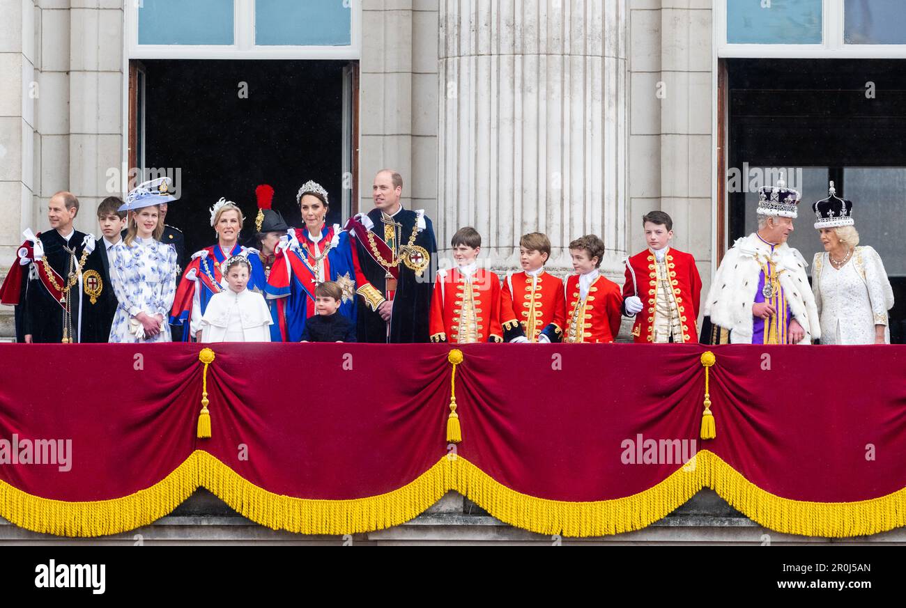 London, England. UK. 06. Mai 2023. Prinz Edward, Herzog von Edinburgh, James, Graf von Wessex, Lady Louise Windsor, Vizeadmiral Sir Timothy Laurence, Stockfoto