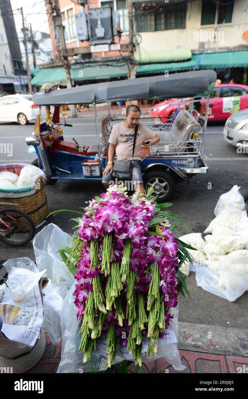 Der farbenfrohe Pak Khlong Talat ( Blumenmarkt ) in Bangkok, Thailand. Stockfoto