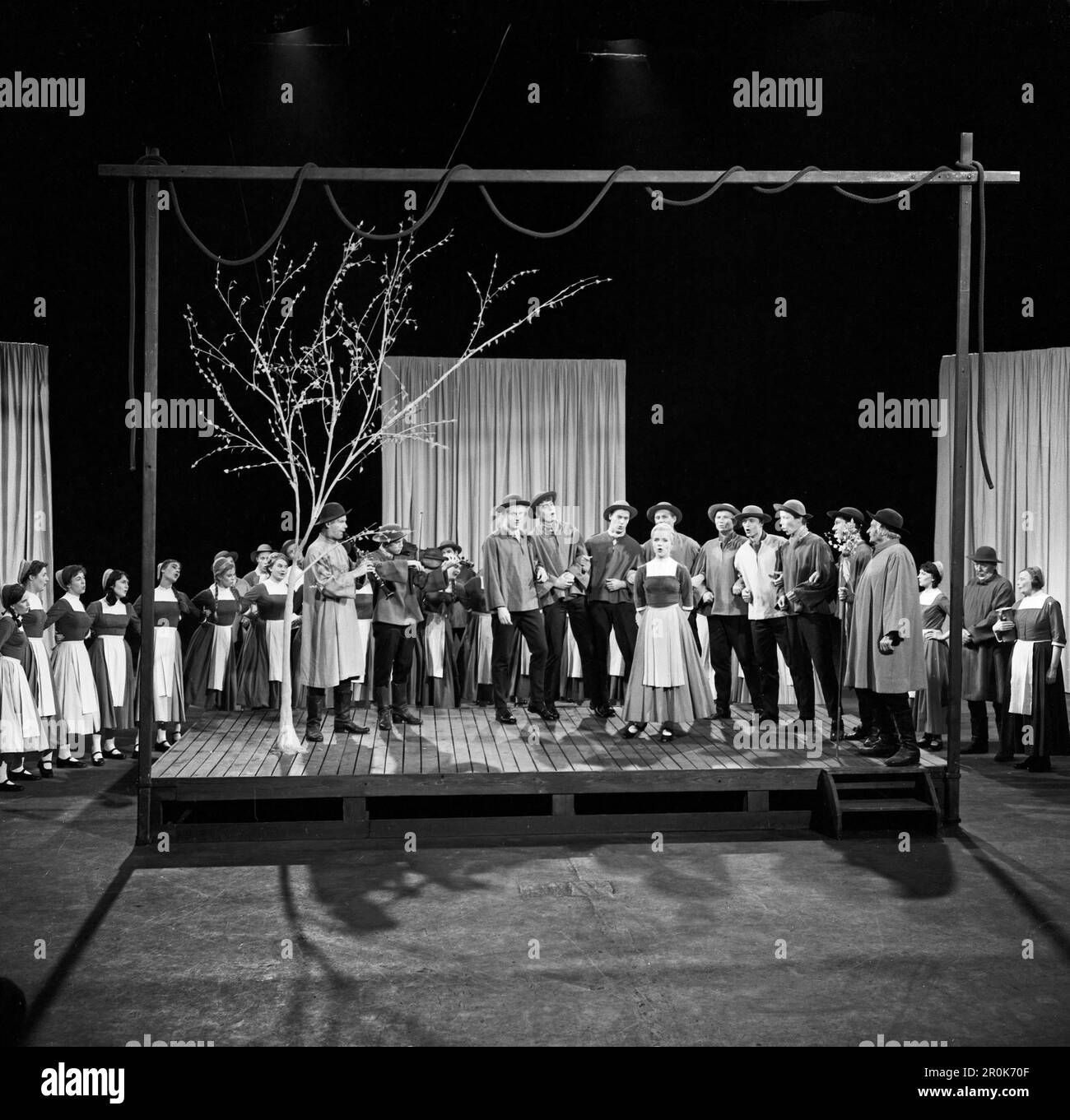 Faust, Spielfilm nach dem Stück von Johann Wolfgang von Goethe, Deutschland 1960, Regie: Peter Gorski, alle Darsteller in der Szene Osterspaziergang. Stockfoto