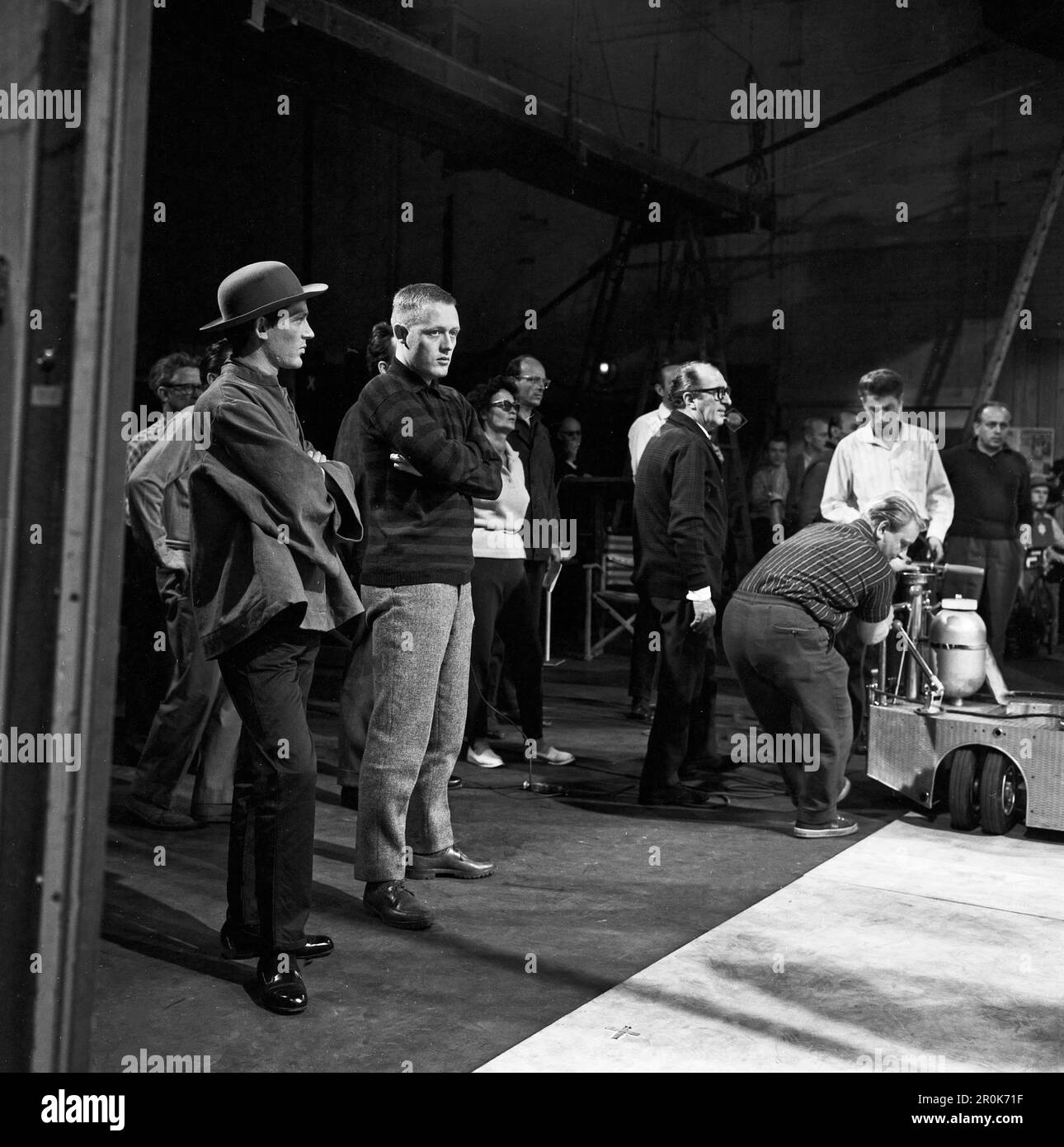 Faust, Spielfilm nach dem Stück von Johann Wolfgang von Goethe, Deutschland 1960, Regie: Peter Gorski, Filmteam beim Drehen der Szene Osterspaziergang. Stockfoto
