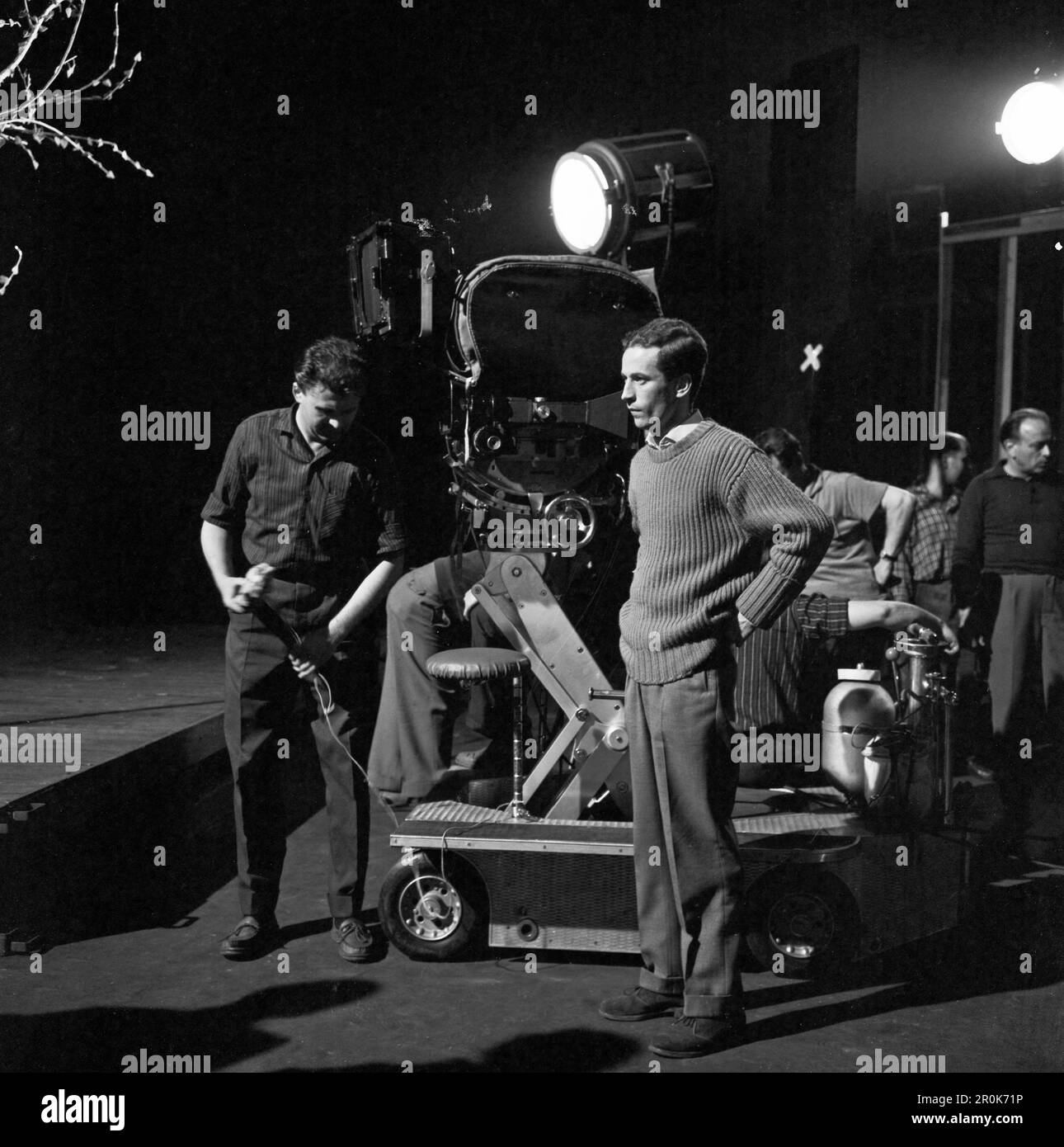 Faust, Spielfilm nach dem Stück von Johann Wolfgang von Goethe, Deutschland 1960, Regie: Peter Gorski, Kamerateam beim Einrichten der Kamera Stockfoto