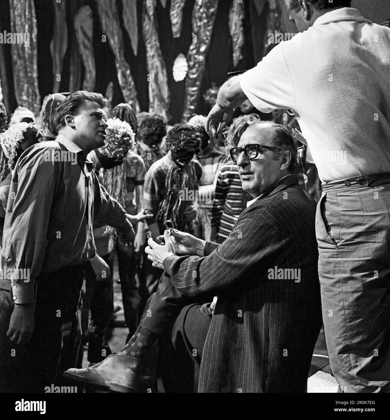 Faust, Spielfilm nach dem Stück von Johann Wolfgang von Goethe, Deutschland 1960, Regie: Peter Gorski, Drehpause in der Walpurgisnachtszene Stockfoto