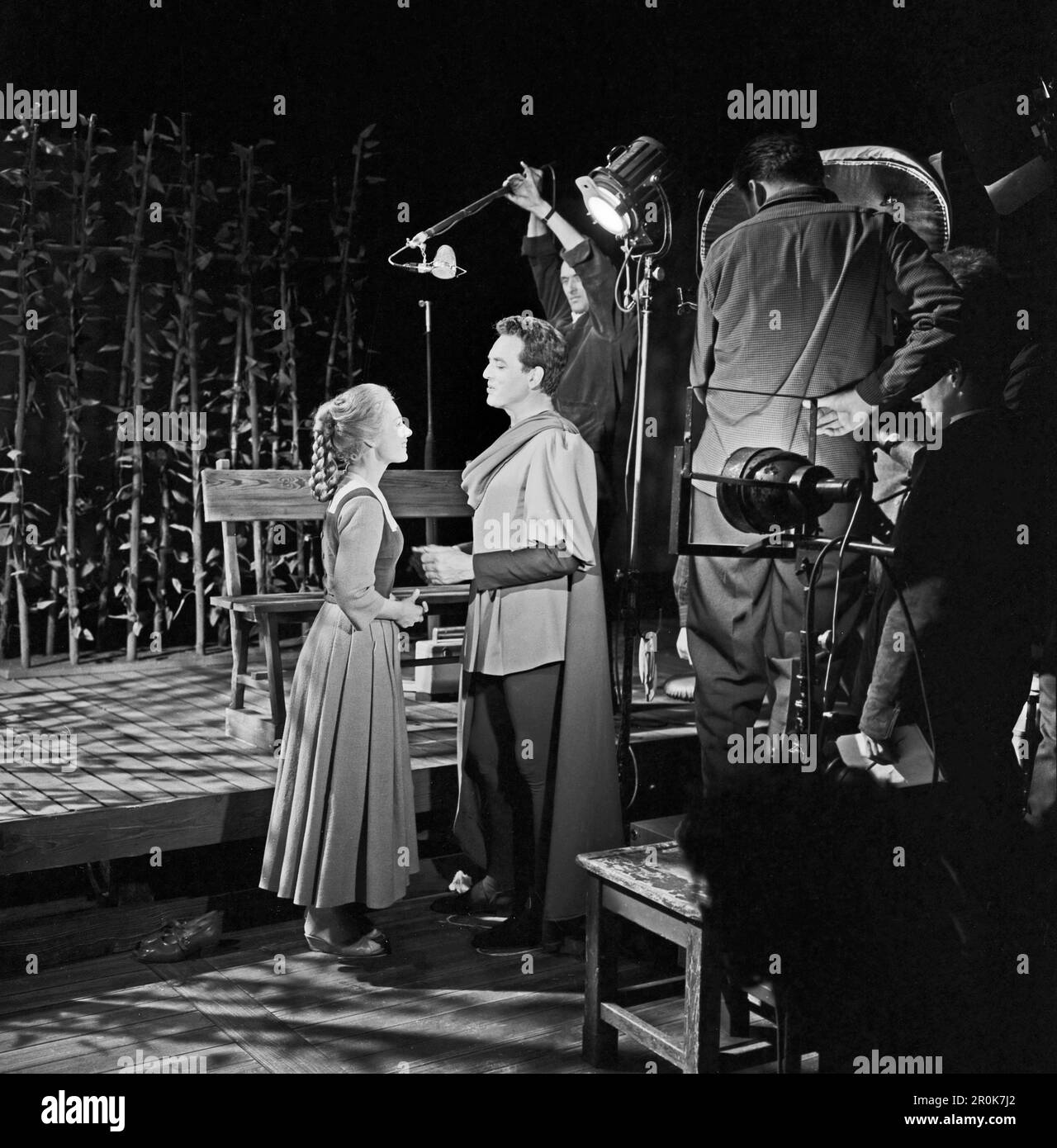 Faust, Spielfilm nach dem Stück von Johann Wolfgang von Goethe, Deutschland 1960, Regie: Peter Gorski, Darsteller: Ella Büchi, will Quadflieg vor der Kamera. Stockfoto