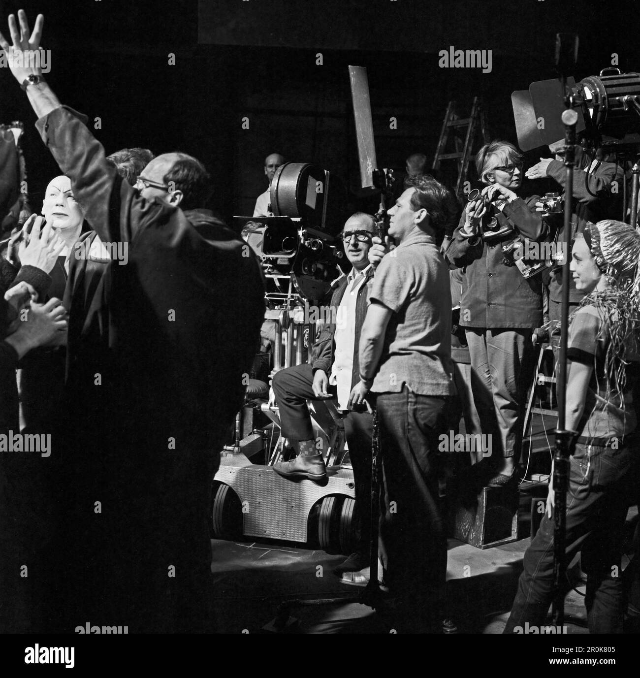 Faust, Spielfilm nach dem Stück von Johann Wolfgang von Goethe, Deutschland 1960, Regie: Peter Gorski, Filmteam während der Sequenz der Walpurgisnacht am Brocken. Stockfoto