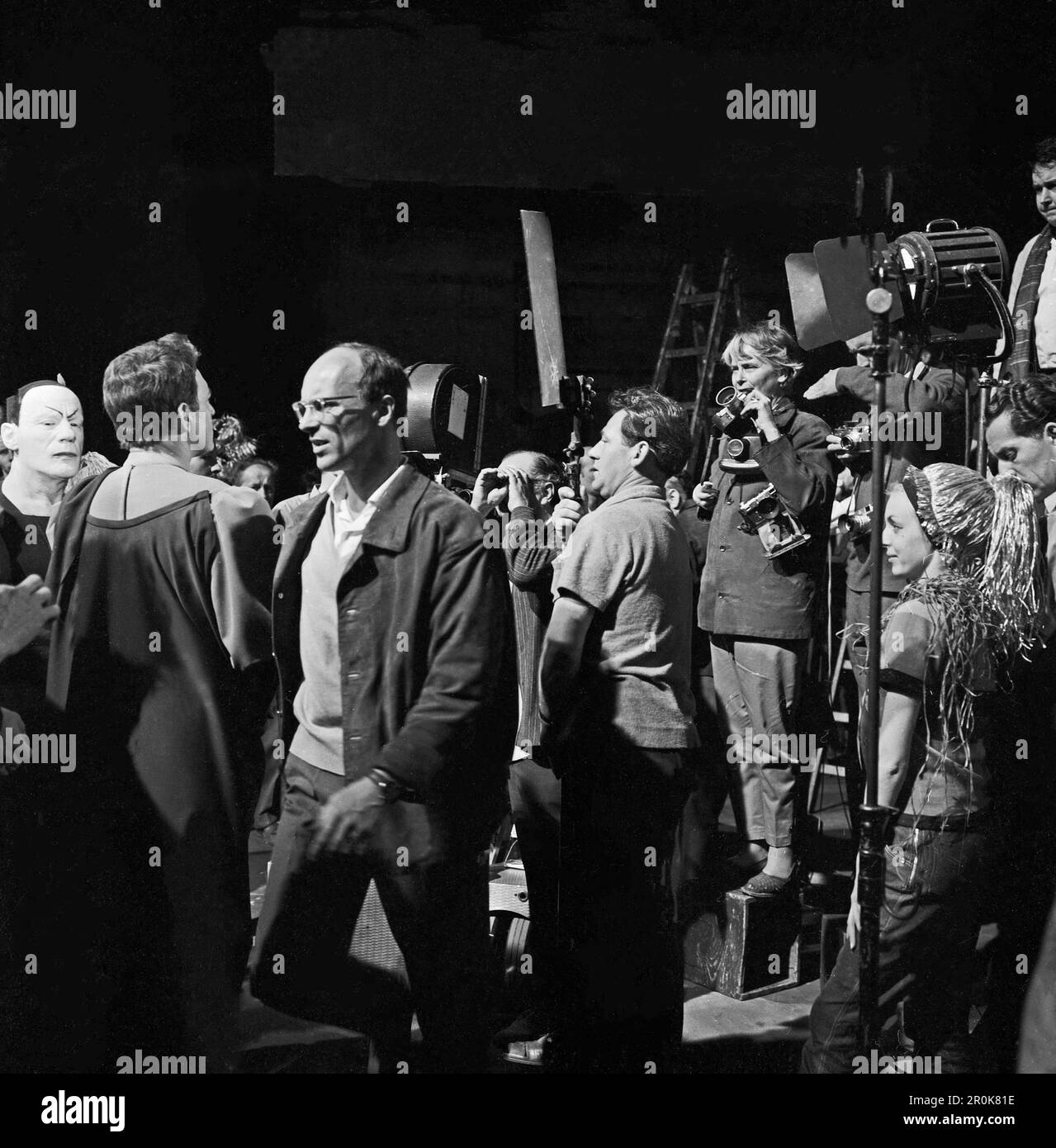 Faust, Spielfilm nach dem Stück von Johann Wolfgang von Goethe, Deutschland 1960, Regie: Peter Gorski, Filmteam, Regisseur und Schauspieler während der Sequenz der Walpurgisnacht am Brocken. Stockfoto