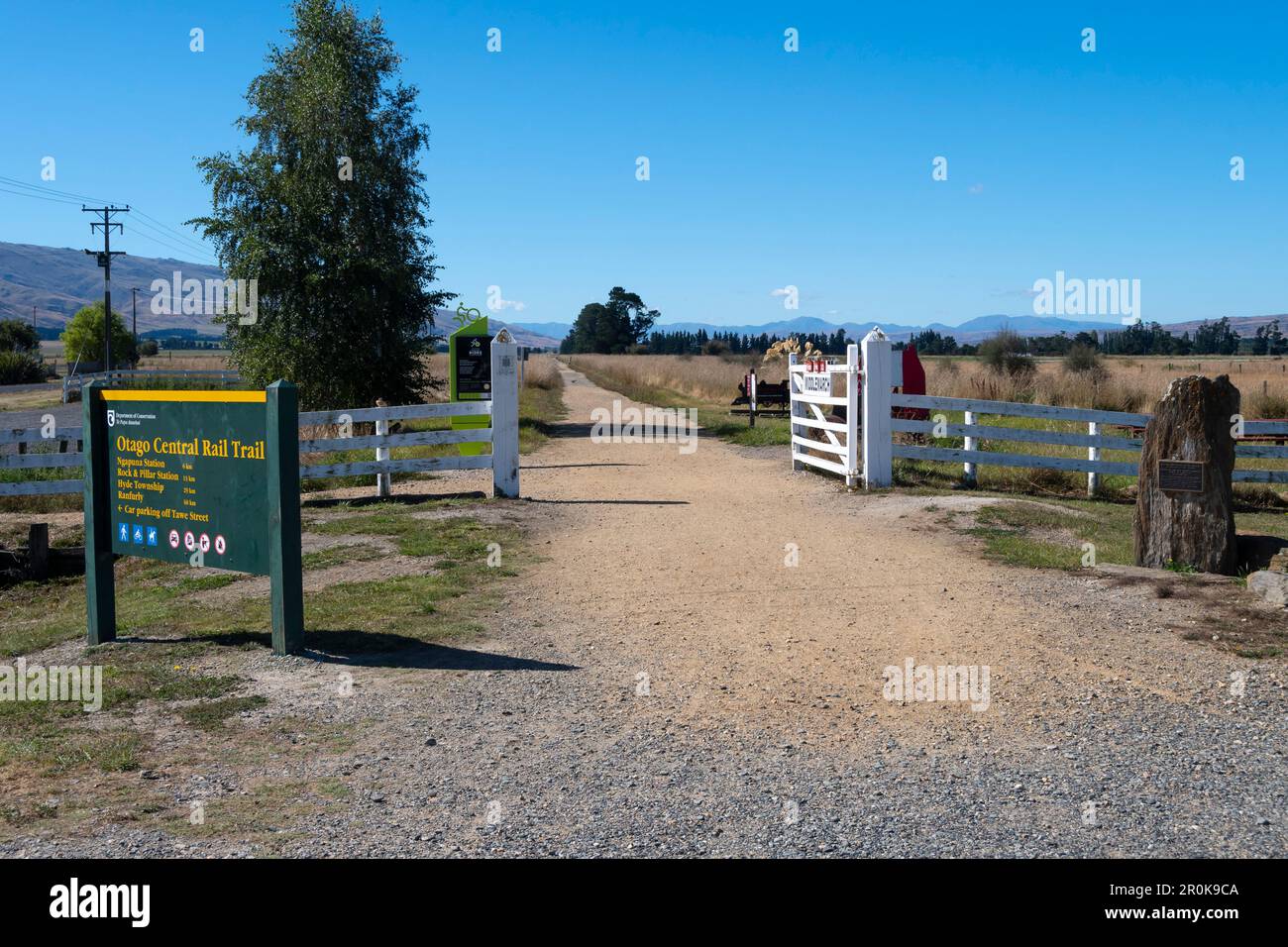 Beginn oder Ende des Otago Central Rail Trail, Middlemarch, Maniototo, Otago, South Island, Neuseeland Stockfoto