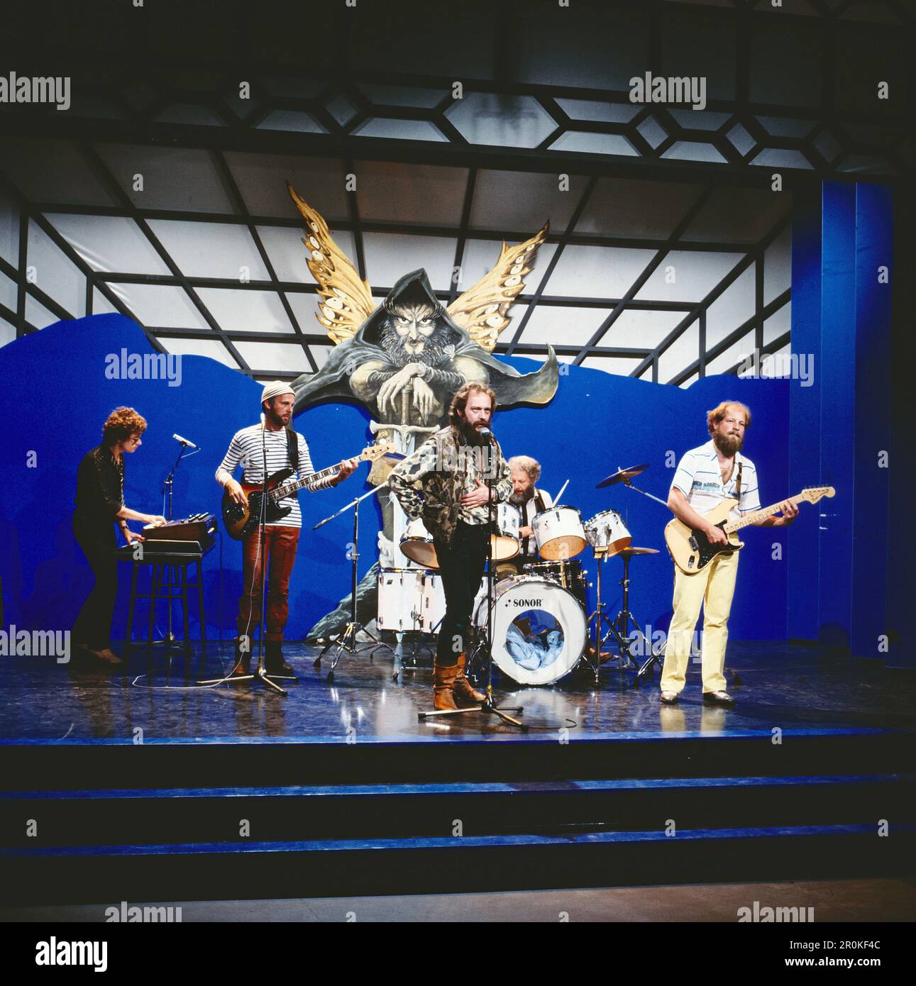 Jethro Tull, britische Rock Band mit Sänger Ian Anderson, TV-Auftritt, Deutschland, 1982. Jethro Tull, britische Rockband, Sänger Ian Anderson, TV-Aufführung, Deutschland, 1982. Stockfoto