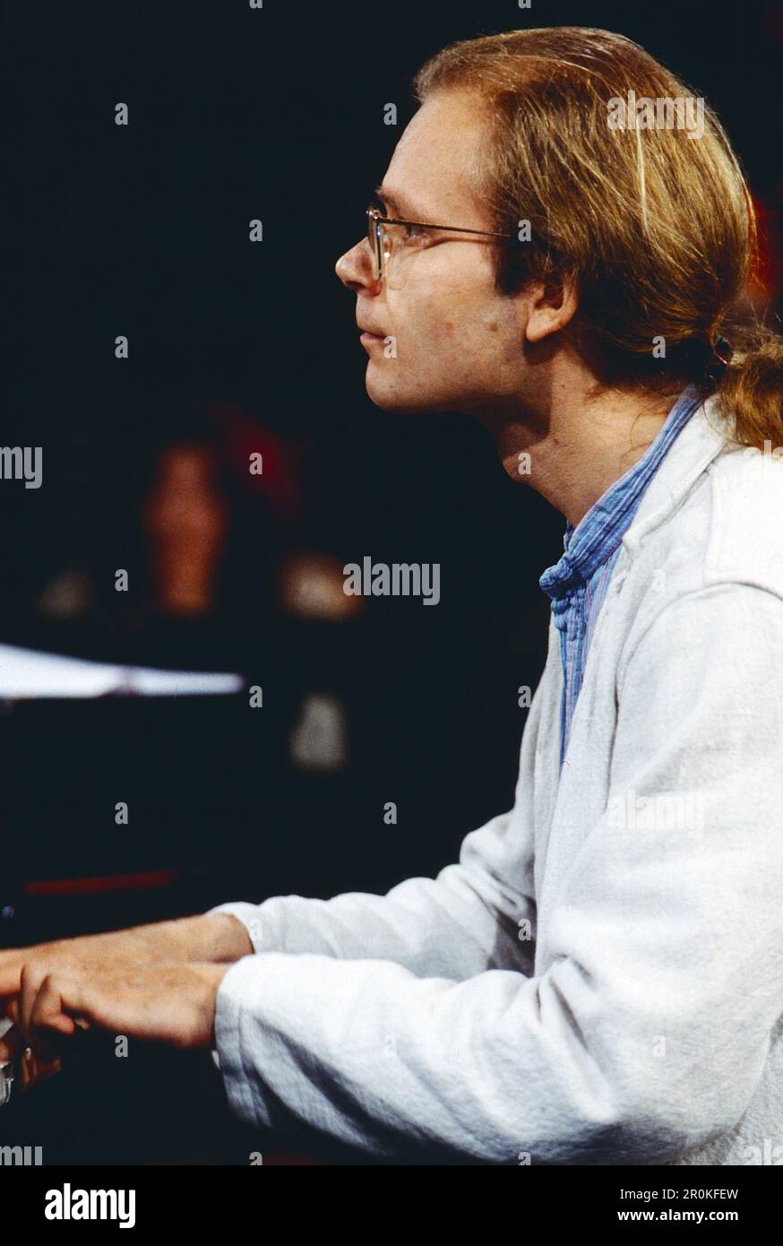 Jazz Fest Berlin, Philharmonie, Deutschland, 1993, Frank Raschke, deutscher Jazzpianist , Auftritt mit Vielharmonie & RBT Orchester. Jazz Fest Berlin, Philharmonie, Deutschland, 1993, Frank Raschke, Deutscher Jazzpianist, Aufführung mit Vielharmonie & RBT Orchestra. Stockfoto