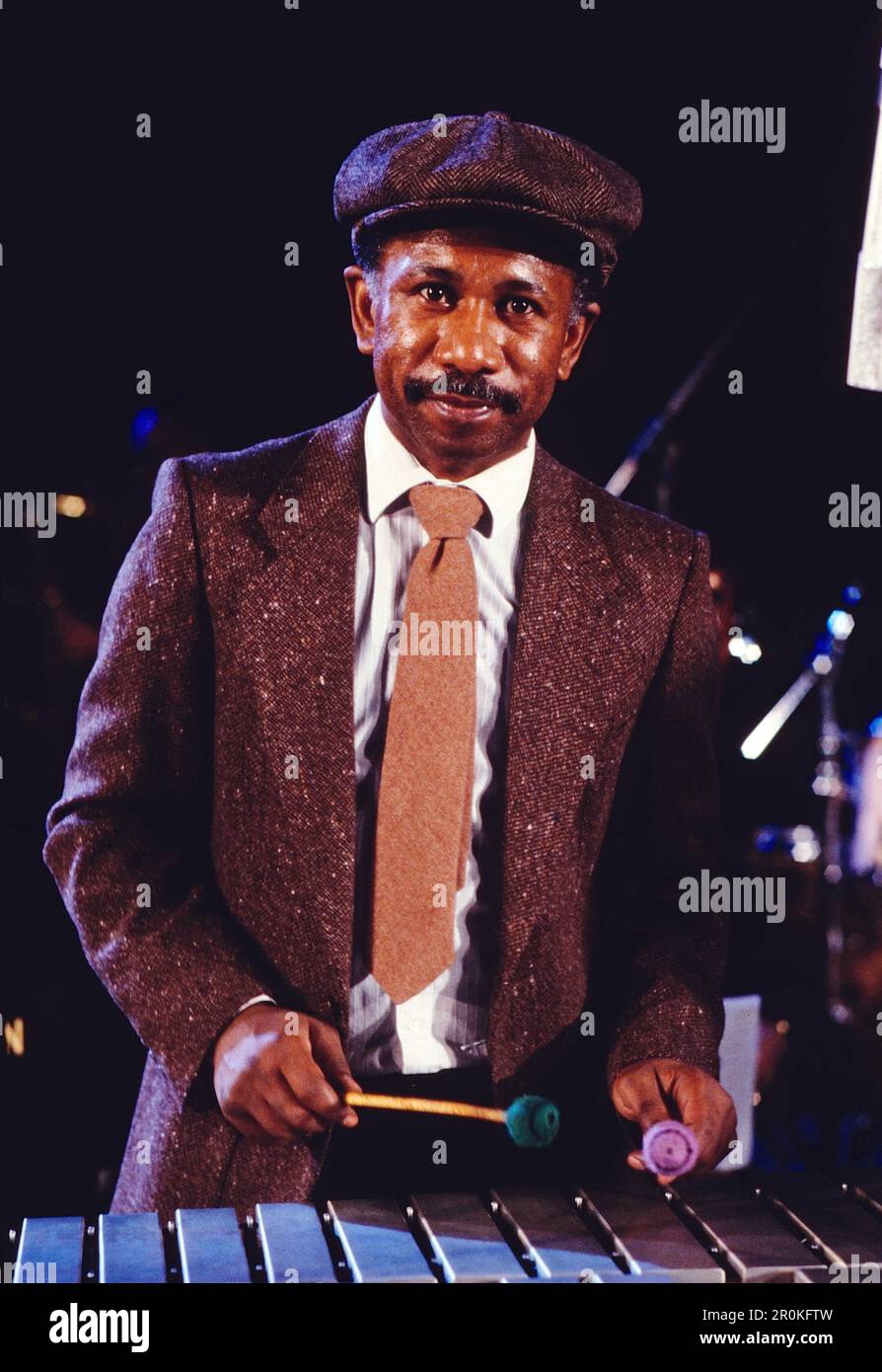 Jazz Fest Berlin, Philharmonie, Deutschland, 1987, Khan Jamal, Amerikanischer Jazz-Musiker, am Vibraphon, Auftritt mit dem Jahrhundertwandorchester. Jazz Fest Berlin, Philharmonie, Deutschland, 1987, Khan Jamal, Amerikanischer moderner Jazzmusiker, spielt Vibraphone, Aufführung mit dem Change of the Century Orchestra. Stockfoto