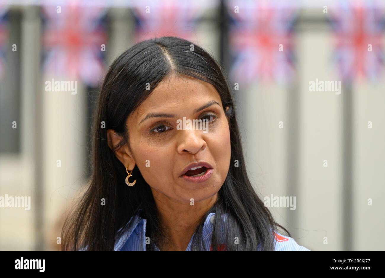 Akshata Murty - Ehefrau von Premierminister Rishi Sunak - beim "Coronation Big Lunch" in Downing Street, London. 7. Mai 2023 Stockfoto