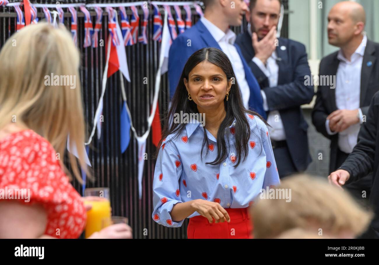 Akshata Murty - Ehefrau von Premierminister Rishi Sunak - beim "Coronation Big Lunch" in Downing Street, London. 7. Mai 2023 Stockfoto