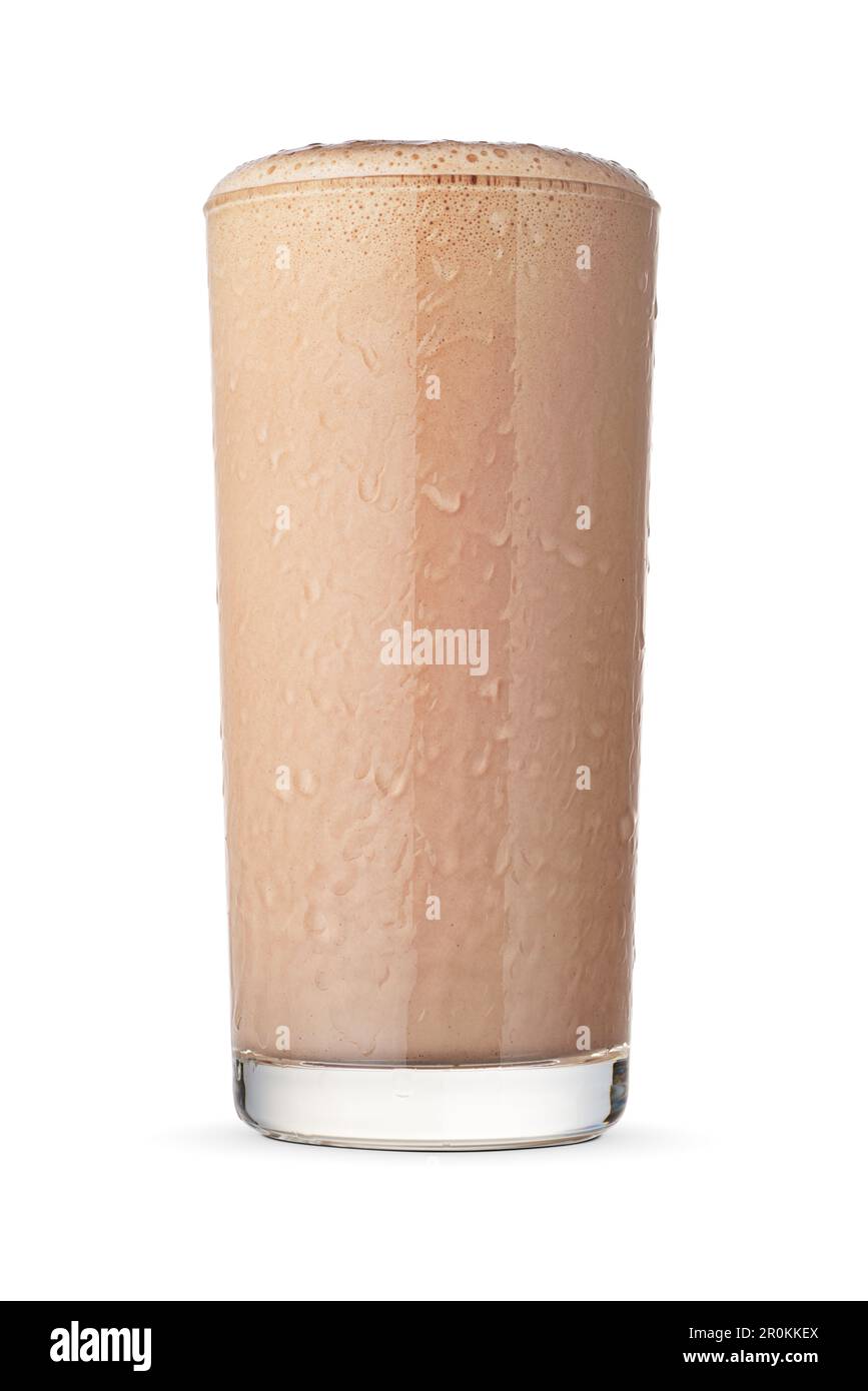 Glas mit leckerem Schokoladenmilchshake isoliert auf weißem Hintergrund. Stockfoto