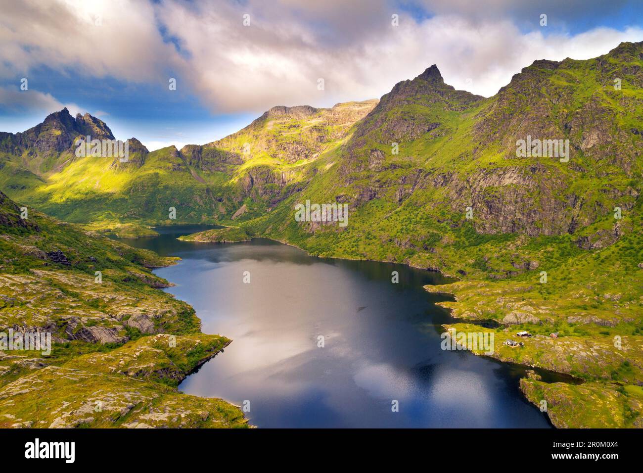 Agvatnet-See im Lofotodden-Nationalpark auf der Insel Moskenesoya, Lofoten, Norwegen, Europa Stockfoto