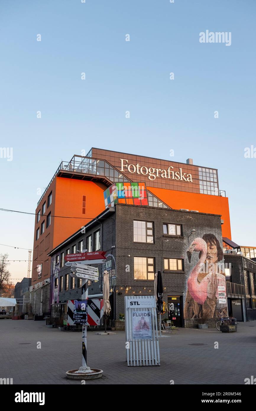 Fotografiska-Galerie, Telliskivi, Estland, im April 2023. Stockfoto