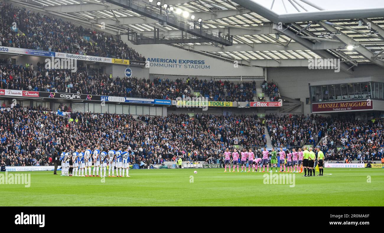 Die Nationalhymne wird im American Express Community Stadium , Brighton , Großbritannien - 8. Mai 2023 Photo Simon Dack / Tele Images gespielt, um die Krönung von König Charles III vor dem Spiel der Premier League zwischen Brighton & Hove Albion und Everton zu feiern. Nur redaktionelle Verwendung. Kein Merchandising. Für Fußballbilder gelten Einschränkungen für FA und Premier League. Keine Nutzung von Internet/Mobilgeräten ohne FAPL-Lizenz. Weitere Informationen erhalten Sie von Football Dataco Stockfoto