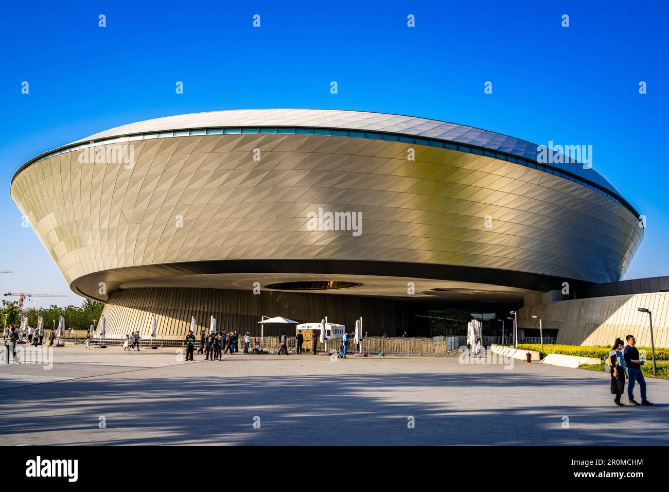 Der Haupteingang des Shanghai Astronomy Museum in Lingang, Pudong New Area, Shanghai, China. Stockfoto