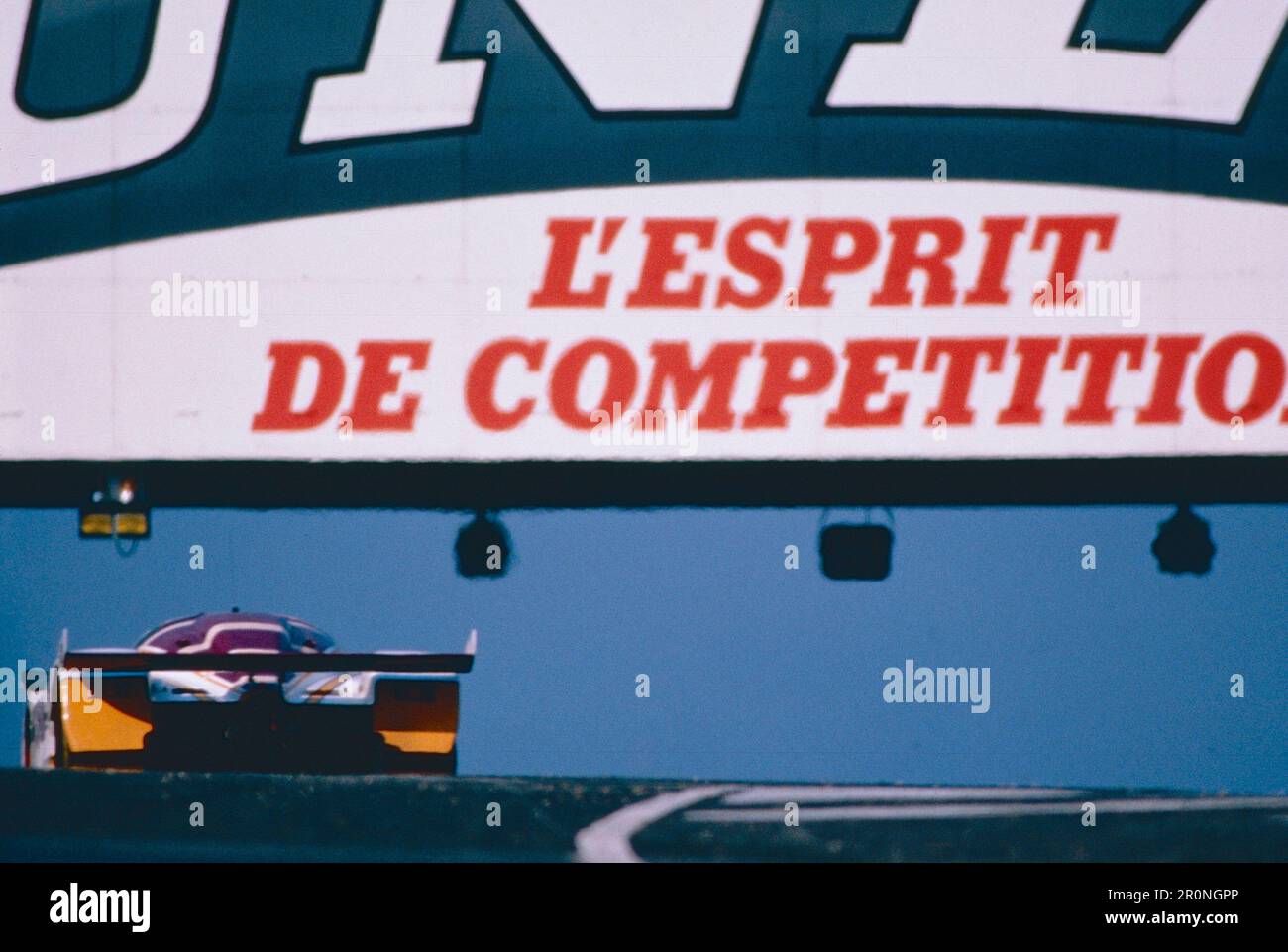 Jaguar XJ220 Silk Cut Rennwagen L'Esprit de Competition Poster, Italien 1990er Stockfoto