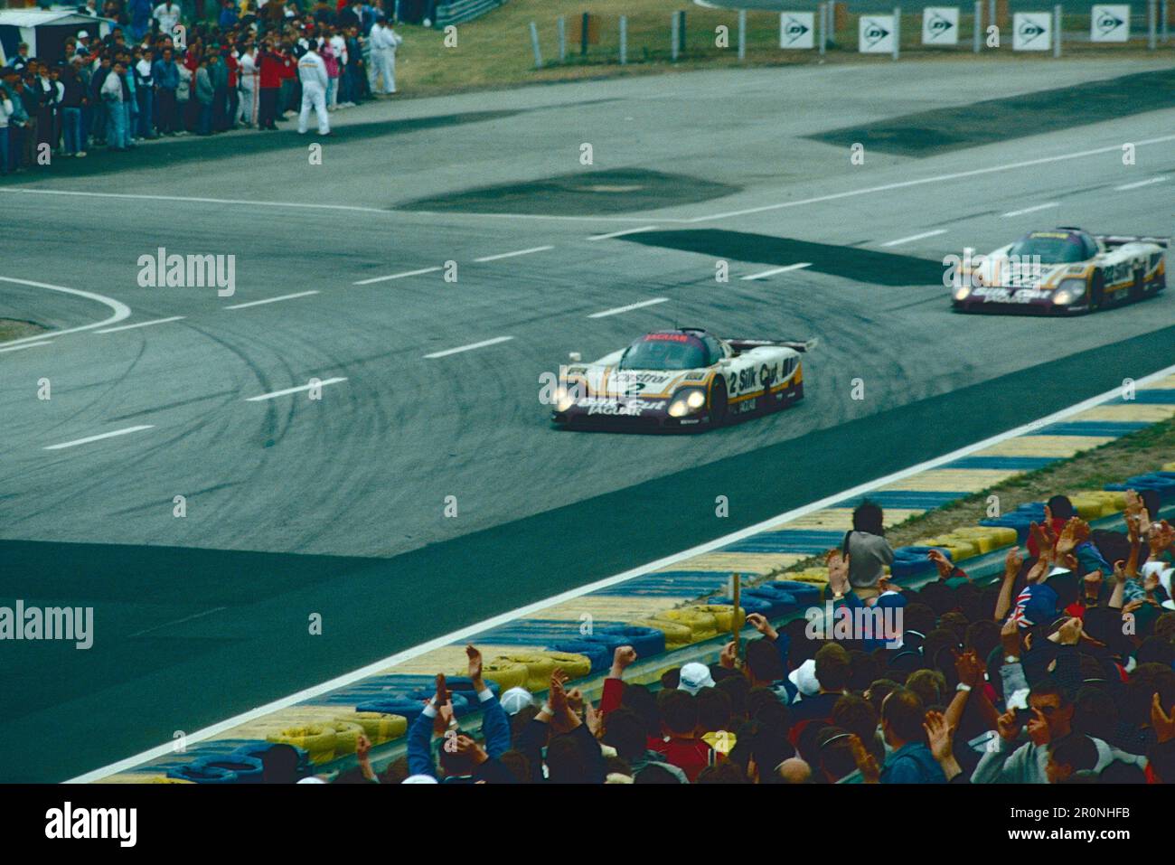 Sportwagen: Jaguar XJR-9 Silk Cut, Le Mans, Frankreich, 1988 Stockfoto