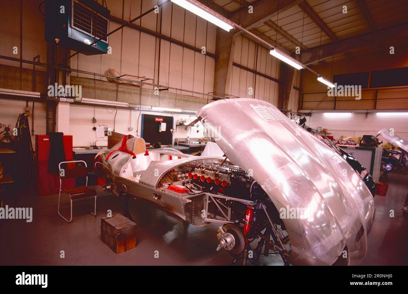 Innenansicht des Geländes der Autokunstfabrik Lynx Motor Company, UK 1980er Stockfoto