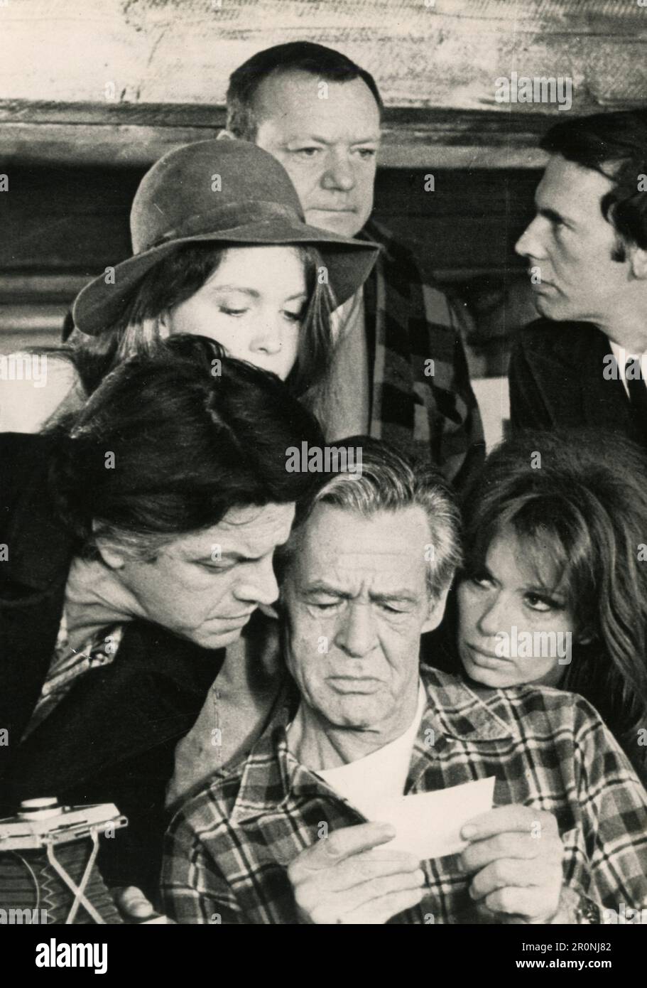 Die Schauspieler Robert Ryan, Aldo Ray, Jean Louis Trintignant, Lea Massari und Jean Gaven im Film und Hope to die, Frankreich 1972 Stockfoto