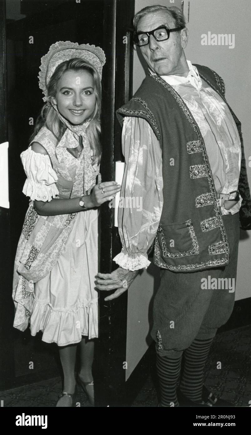 Britische Schauspielerin Claire Callaghan und Schauspielerin, Schriftsteller und Regisseur Eric Sykes, UK 1986 Stockfoto