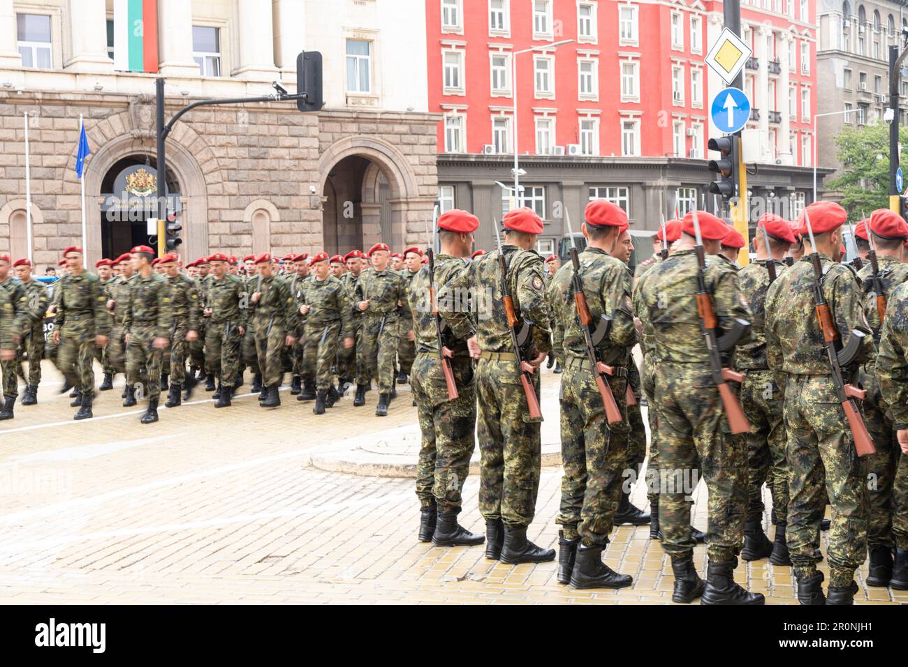 Sofia, Bulgarien. Mai 6. 2023. Soldaten stehen bereit, St. George's Day und Bulgarischer Armeeurlaub Stockfoto