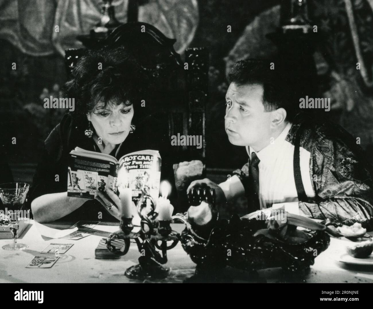 Schauspielerin Janet Suzman und Schauspieler David Wilson-Johnson im Film die Midsummer-Hochzeit 1984 Stockfoto