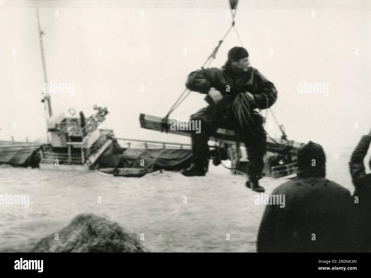 Rettung der Matrosen des Motorschiffs Prima carolina, das bei Ravenna, Italien, 1966 gestrandet ist Stockfoto