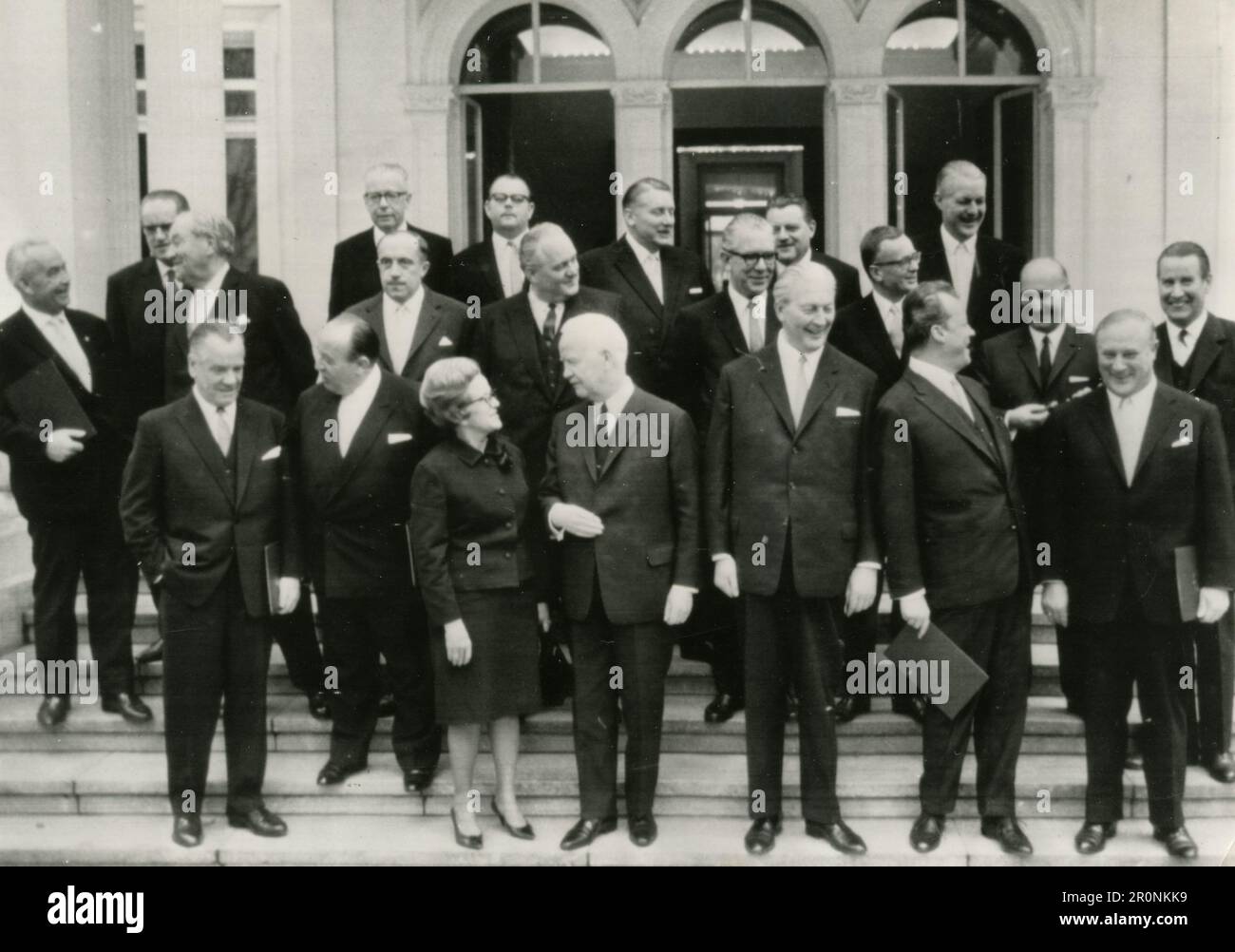 Ostdeutscher Kanzler Kurt Georg Kiesinger und andere Politiker, 1966 Stockfoto