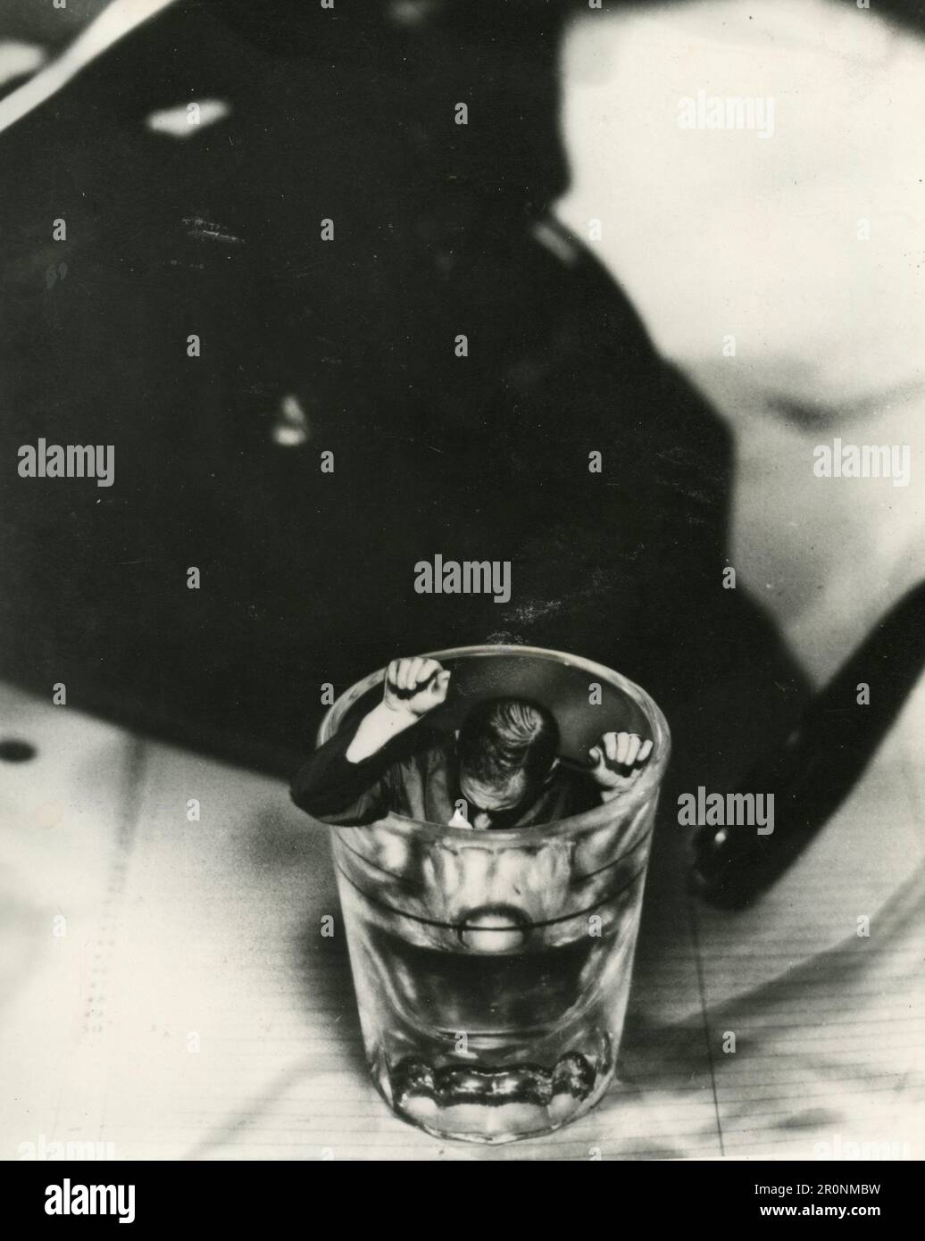 Mann im Glas, 1965 Stockfoto