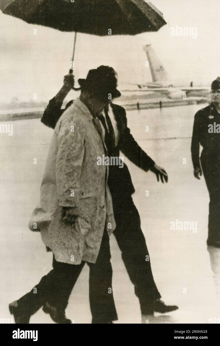 US-Präsident Lyndon Johnson trifft auf dem US-Luftwaffenstützpunkt Utapao in Thailand 1966 ein Stockfoto