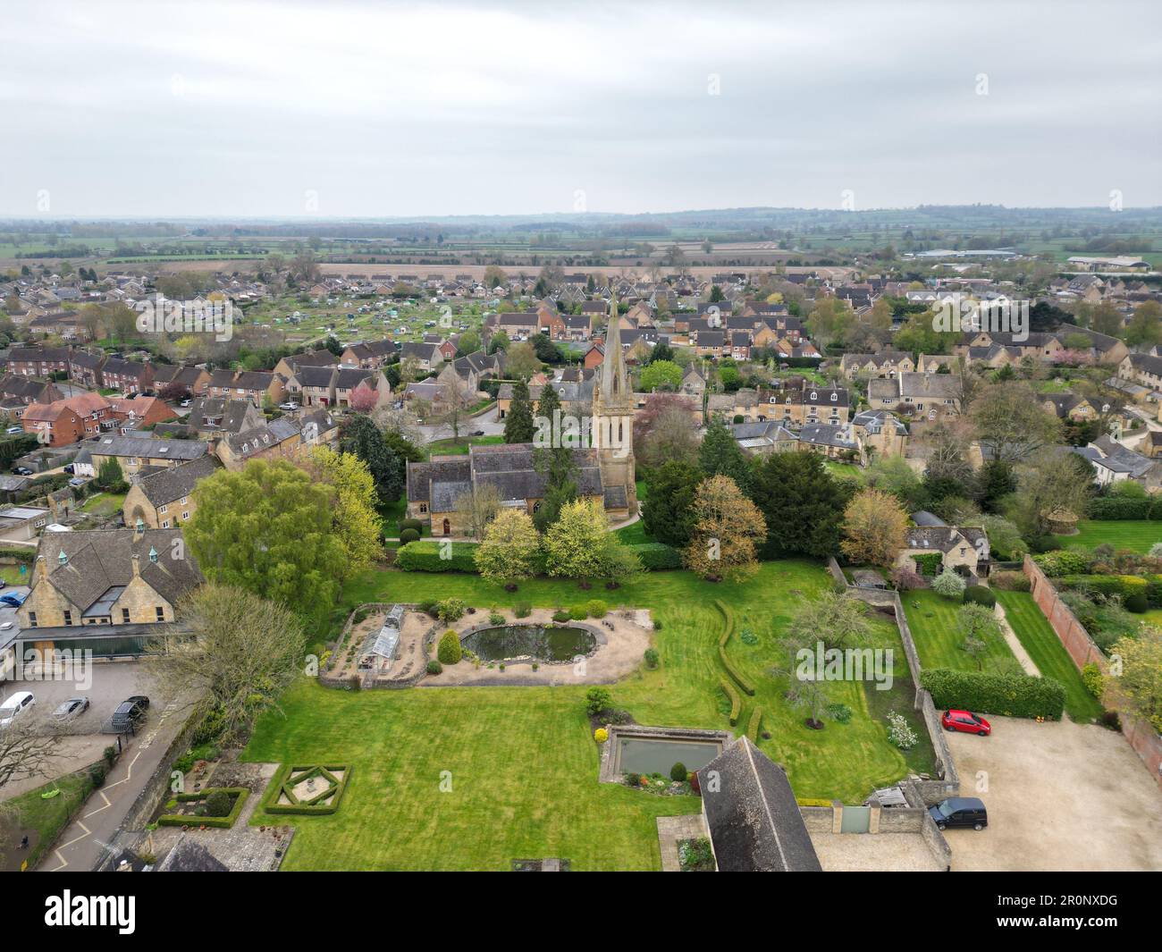 St. Davids Kirche Moreton-in-Marsh Cotswold Marktstadt UK Drohne, Antenne Stockfoto