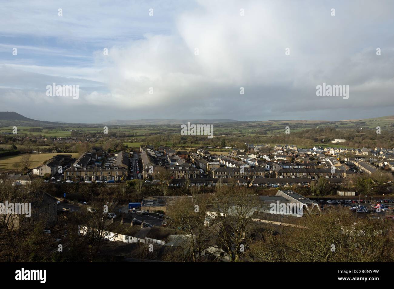 Die Stadt Clitheroe vom Clitheroe Castle im Ribble Valley Lancashire England aus gesehen Stockfoto
