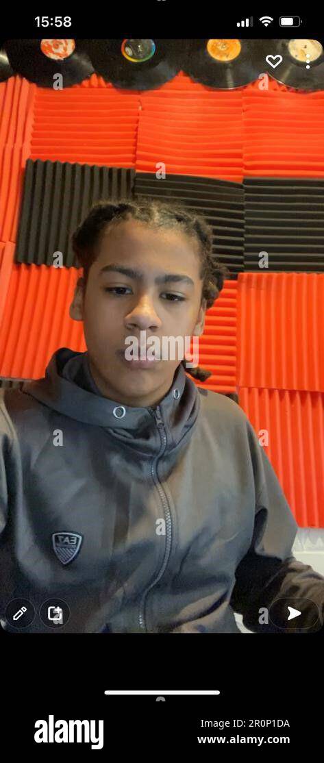 Unbezahltes Handout-Foto, ausgestellt von der Metropolitan Police of Jermaine Cols, der erstochen wurde, als er am 18 2021. November vor einem Hühnerladen in Croydon, Süd-London, wehrlos auf dem Boden lag. Marques Walker, 17, wurde im Old Bailey wegen Mordes an Jermaine, die im Alter von 14 Jahren das jüngste Opfer eines tödlichen Messerverbrechers im Jahr 2021 war, zu lebenslänglich mit einer Mindestdauer von 19 Jahren verurteilt. Ausgabedatum: Dienstag, 9. Mai 2023. Stockfoto