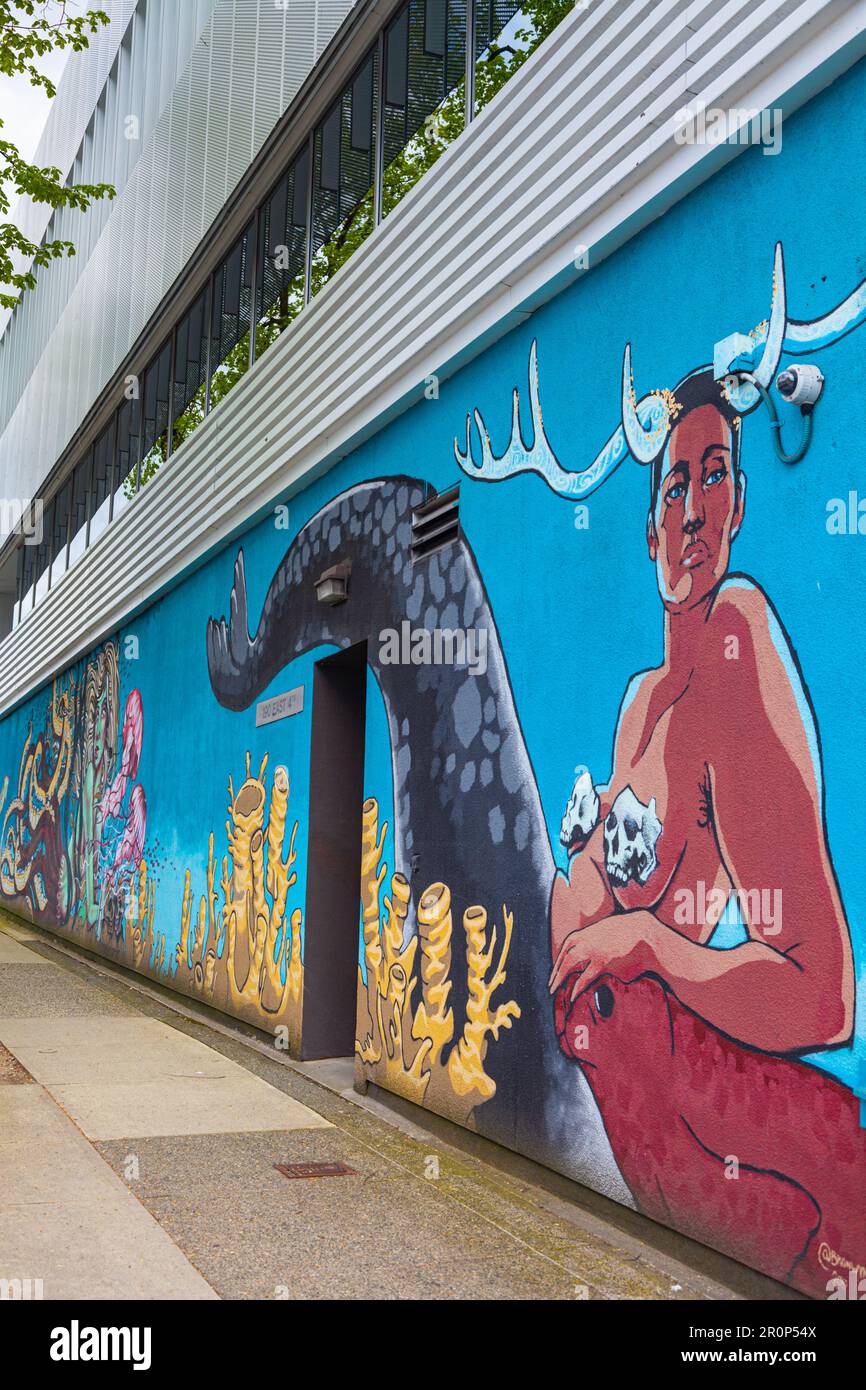 Straßenkunst und eine Tür im Mount Pleasant-Viertel von Vancouver, British Columbia, Kanada Stockfoto