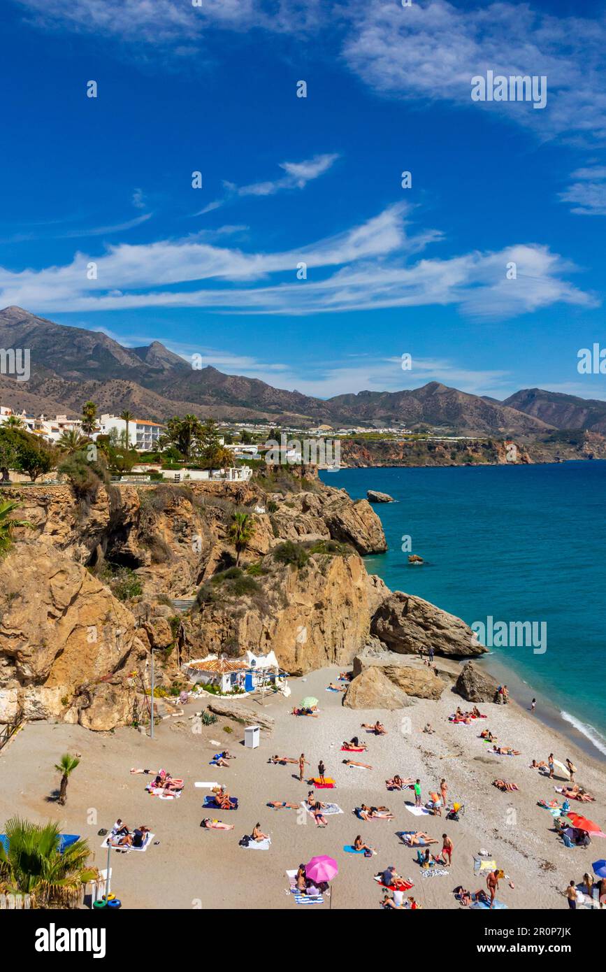 Küste in Nerja ein Badeort an der Costa del Sol in Andalusien Südspanien. Stockfoto