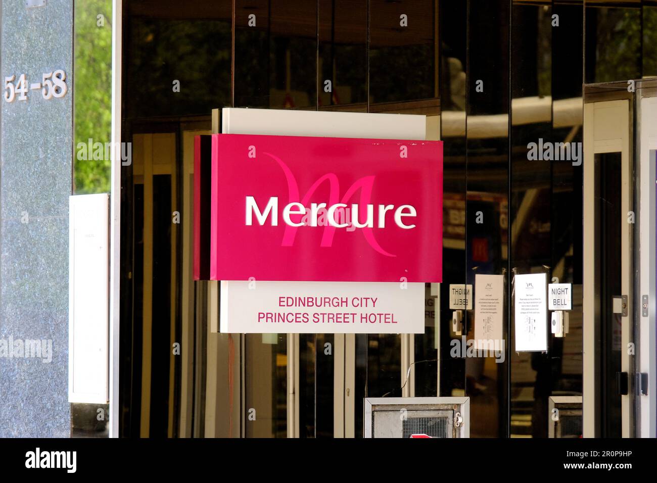 Mercure Hotel-Schild, Princes Street, Edinburgh Schottland Stockfoto
