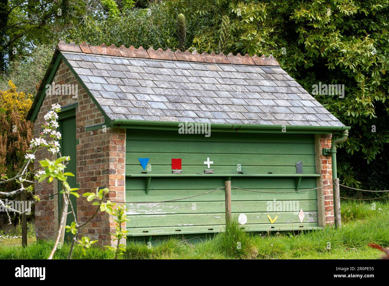 Bee House auf dem Gelände des Trengwainton House - (Gärten sind National Trust) - Boscathnoe Lane, Madron, Penzance, Cornwall, England, UK Stockfoto