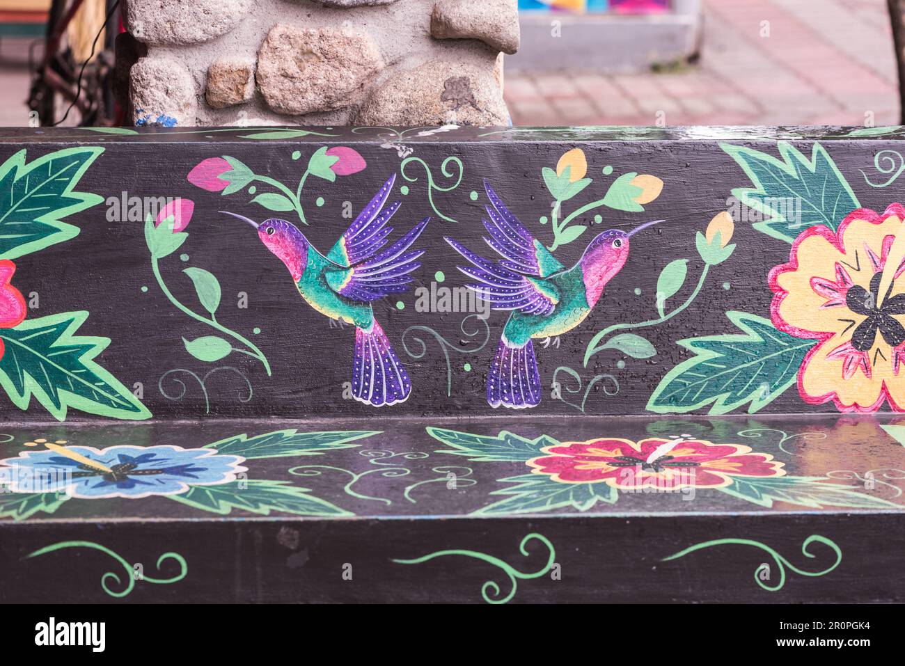 Bemalte Straßenmöbel in Le Valle de Anton, Panama Stockfoto